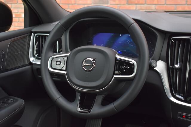 Volvo V60 T8 455PK Plug-in hybrid AWD Plus Dark Performance Edition | Styling Kit | 19'' | Premium Pack |