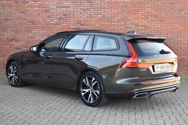 Volvo V60 T6 350PK Plug-in hybrid AWD R-Design Long Range | Trekhaak | Schuif-\kanteldak |
