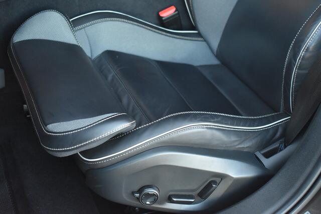 Volvo V60 T6 350PK Plug-in hybrid AWD R-Design Long Range | Trekhaak | Schuif-\kanteldak |