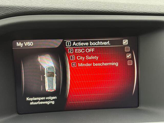 Volvo V60 2.0 T4 Business Sport 190 PK! | Bi Xenon| Schuif kantel dak | Lederen bekleding | achteruit rij camera | Keyless entry | Standkachel | Getint glas | verwarmde voorstoelen |