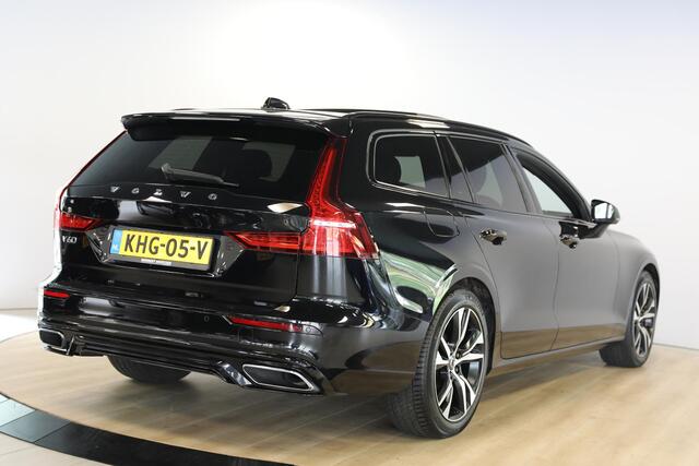 Volvo V60 2.0 T6 Recharge AWD R-Design | Schuif- kanteldak | Elektrische trekhaak | Harman/Kardon