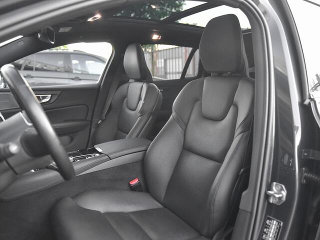 Volvo V60 2.0 T6 Twin Engine AWD Inscription Schuifdak Harman Kardon Trekhaak Adaptive cruise control