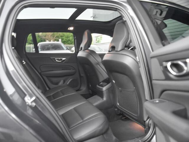 Volvo V60 2.0 T6 Twin Engine AWD Inscription Schuifdak Harman Kardon Trekhaak Adaptive cruise control