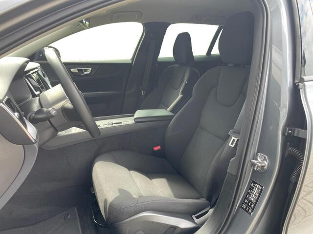 Volvo V60 2.0 B3 Momentum Advantage | Stoel- & stuurverwarming | 19" LM