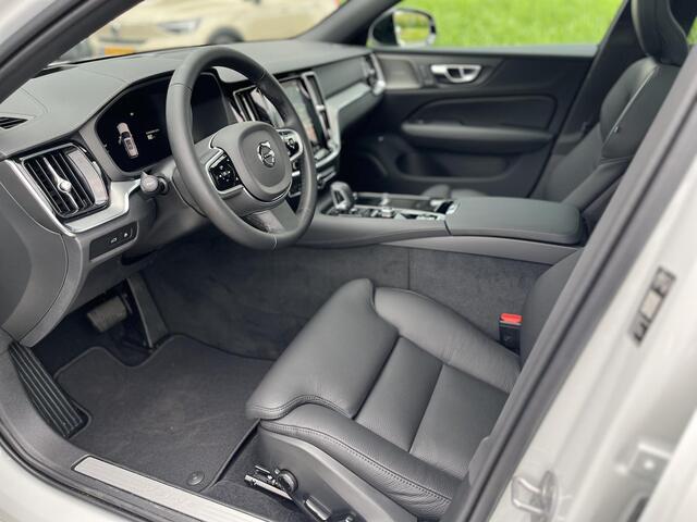 Volvo V60 T8 Plug-in hybrid AWD Ultra Dark | Panoramadak | 360 Graden Camera | Heads-Up Display | T8 Performace Edition |