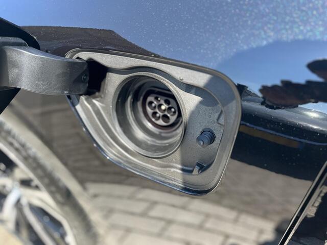 Volvo V60 T6 Plug-in hybrid AWD Ultra Dark | Panoramadak | 360 Graden Camera | Demonstratie Auto | Climate Pack |