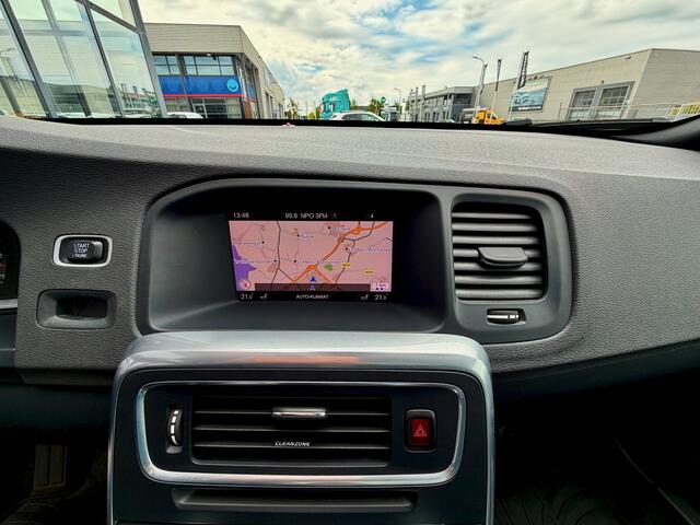 Volvo V60 2.0 T4 Business Sport ECC CRUISE NAVI