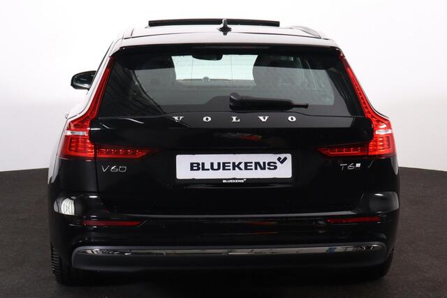 Volvo V60 T6 Recharge AWD Plus Bright - Panorama/schuifdak - Bowers & Wilkins audio - Parkeercamera achter - Verwarmde voorstoelen, stuur & achterbank - Parkeersensoren voor & achter - Elektr. bedienb. voorstoelen met geheugen - Cruise control - 19' LMV