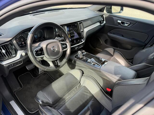 Volvo V60 2.0 T6 Recharge AWD R-Design | Plug-in Hybrid (PHEV) | Navigatie | Apple Carplay | Android Auto | Keyless Entry | Elektrische Achterklep | Parkeersensoren | Elektrisch Verstelbare Stoel