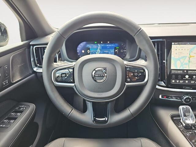 Volvo V60 2.0 T6 Plug-in hybrid AWD Plus Dark | Panoramadak | Sportstoelen | Pilot Assist | Stoelverwarming |