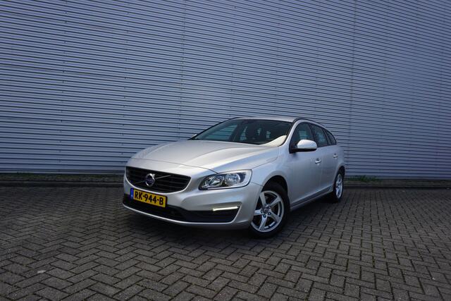 Volvo V60 2.0 D3 Kinetic AUTOMAAT - Climate / Navi / Cruise / Stoelverw. / Parkeers. / Lm velgen