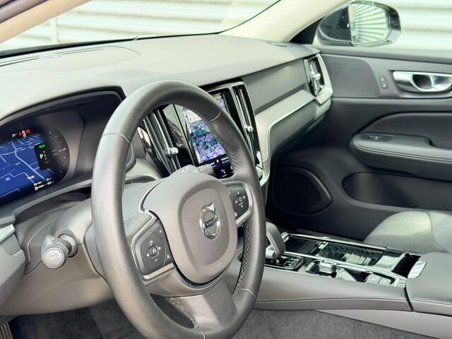 Volvo V60 2.0 T6 Plug-in Hybrid AWD CORE LONG RANGE TREKHAAK LEDER 398 PK