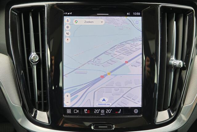 Volvo V60 T6 Recharge AWD Plus Bright - Panorama/schuifdak - Bowers & Wilkins audio - Parkeercamera achter - Verwarmde voorstoelen, stuur & achterbank - Parkeersensoren voor & achter - Elektr. bedienb. voorstoelen met geheugen - Cruise control - 19' LMV
