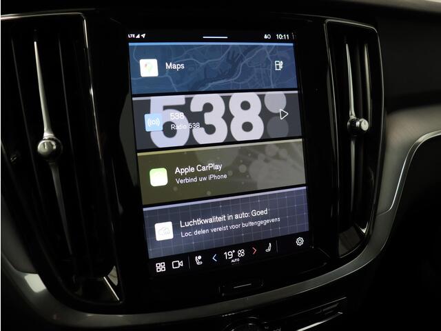 Volvo V60 T6 350PK Recharge AWD Core Bright / Adaptive Cruise / BLIS / Verwarmbare Voorstoelen + Stuurwiel / 19" Wielen / Keyless /