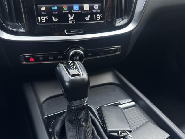 Volvo V60 2.0 T5 Momentum ? Trekhaak ? Carplay ? Rijklaar ?