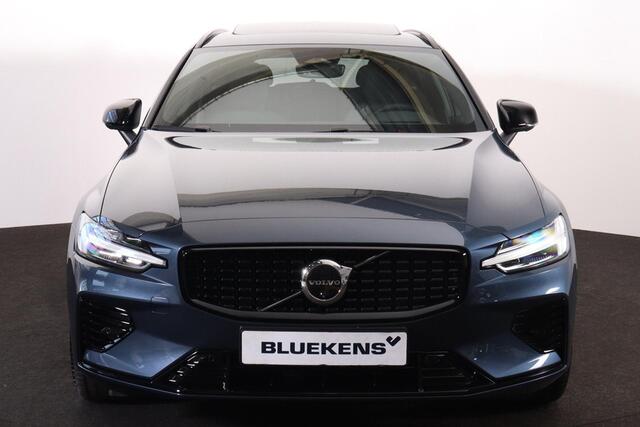 Volvo V60 T6 Recharge AWD Plus Dark - Panorama/schuifdak - IntelliSafe Assist & Surround - 360º Camera - Harman/Kardon audio - Verwarmde voorstoelen, stuur & achterbank - Parkeersensoren voor & achter - Elektr. bedienb. voorstoelen met geheugen - Head up display - 