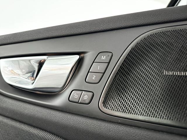 Volvo V60 T6 Plug-in hybrid AWD Ultimate Dark | Panoramadak | Parkeercamera | Head-up display | Harman Kardon | Stoel- en Stuurverwarming