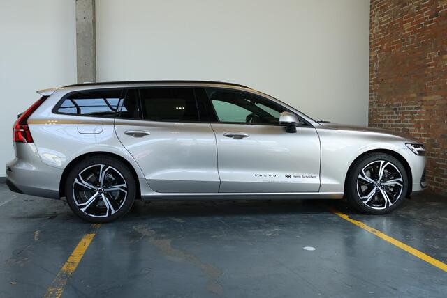 Volvo V60 T6 Plug-in hybrid AWD Essential | Lederen bekleding | BLIS | Parkeersensoren voor + achter | 19'' Lichtmetalen velgen | Stoelverwarming | Google Infotainment | Cruise control adaptief | Parkeercamera