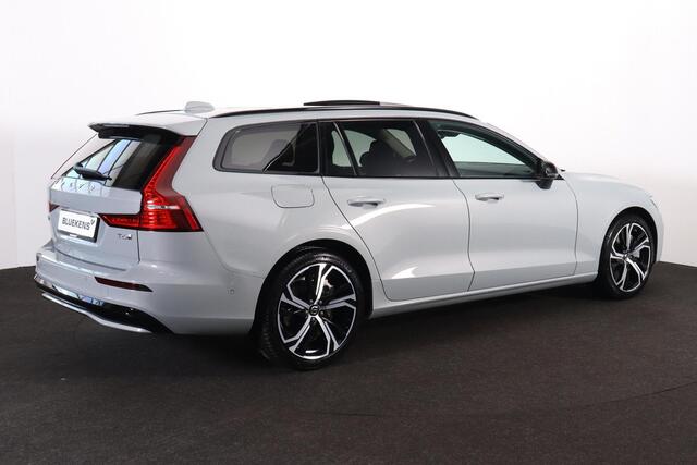 Volvo V60 T6 Recharge AWD Plus Dark - Panorama/schuifdak - IntelliSafe Assist & Surround - 360º Camera - Harman/Kardon audio - Verwarmde voorstoelen, stuur & achterbank - Parkeersensoren voor & achter - Elektr. bedienb. voorstoelen met geheugen - Head up display - 