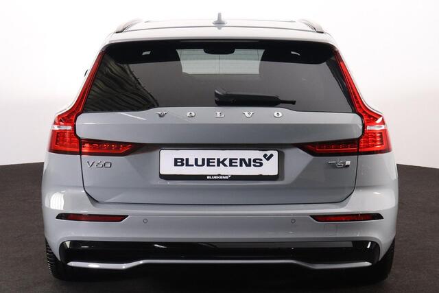 Volvo V60 T6 Recharge AWD Plus Dark - Panorama/schuifdak - IntelliSafe Assist & Surround - 360º Camera - Harman/Kardon audio - Verwarmde voorstoelen, stuur & achterbank - Parkeersensoren voor & achter - Elektr. bedienb. voorstoelen met geheugen - Head up display - 