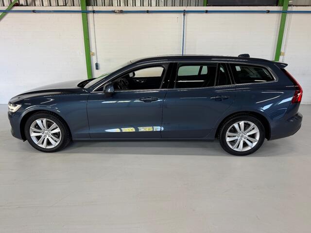 Volvo V60 2.0 B3 HYBRIDE / Apple carplay / Adaptieve Cruise controle / NAP / Historie aanwezig.