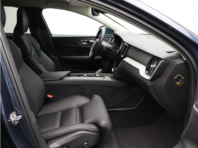 Volvo V60 2.0 B4 Inscription / 360 camera / Harman Kardon / Elek. verstelbare stoelen / Stoel+Stuurverwarming / Lederen Bekleding / Keyless / BLIS /
