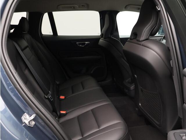 Volvo V60 2.0 B4 Inscription / 360 camera / Harman Kardon / Elek. verstelbare stoelen / Stoel+Stuurverwarming / Lederen Bekleding / Keyless / BLIS /