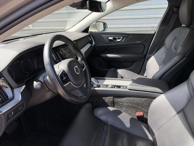 Volvo V60 2.0 B3 Inscription / Panorama-dak / Cruise control Adaptief / Achteruitrijcamera /