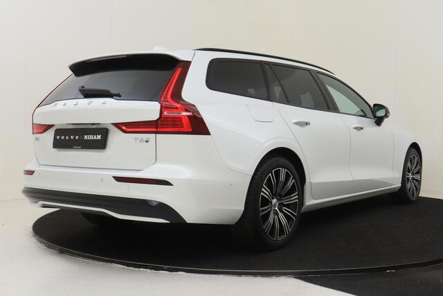 Volvo V60 T6 PLUG-IN HYBRID AWD ULTRA DARK *FULL OPTIONS!* -PANO.DAK|BOWERS&WILKINS|GEVENT.LEDER+MASSAGE|360°CAM|HEAD-UP DISP.|PRIVACY.GLAS|TREKHAAK|19"