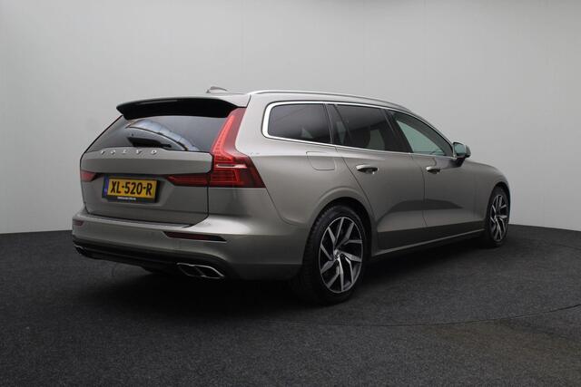 Volvo V60 2.0 T5 Momentum 2019 | INCL. BTW | Navigatie | Carplay | Spraakbediening | Regensensor | Elektrische Ramen | Boekjes | 2 Sleutels | Elektrische Achterklep | Achteruitrij Camera | Nationale Autopas