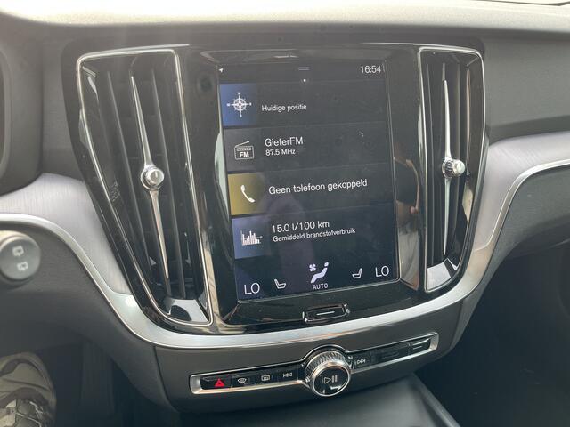 Volvo V60 2.0 B3 Core Carplay / Led / ACC / Clima
