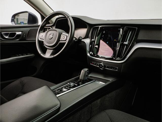 Volvo V60 2.0 B3 Business Pro Trekhaak/ Panoramadak/ Harman Kardon/ Blindspot/ Elek. achterklep