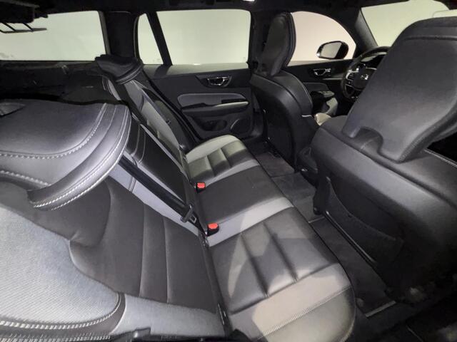 Volvo V60 2.0 T4 R-Design | Panoramadak | Cruise Control Adaptief | Trekhaak