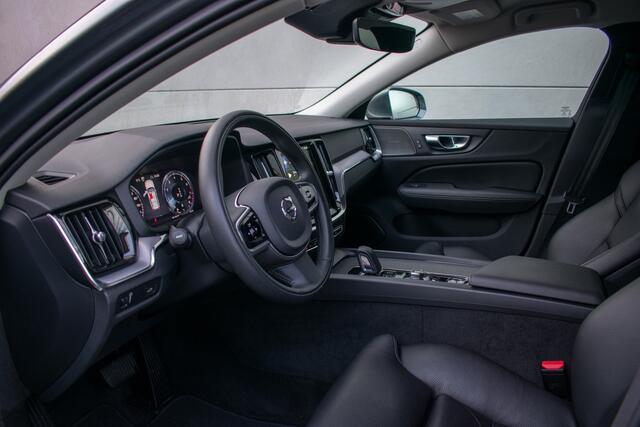 Volvo V60 2.0 B3 Momentum Advantage Navi-Leer-Camera-17"-DAB-Harman/Kardon