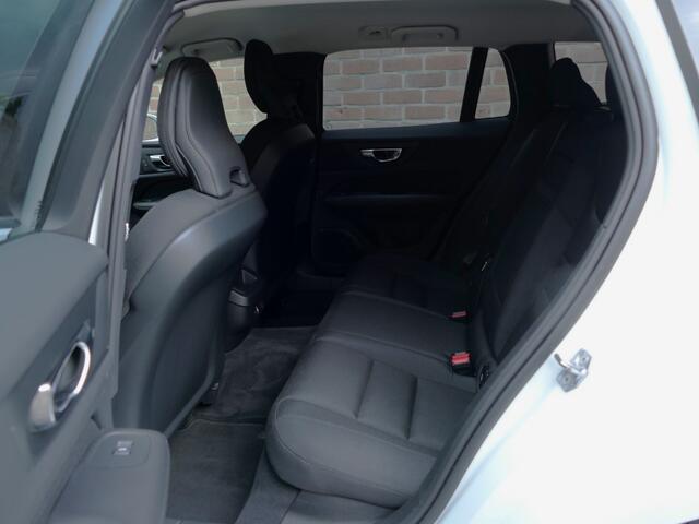 Volvo V60 2.0 T4 AUT Polester / DAB+ / Apple Carplay / Trekhaak