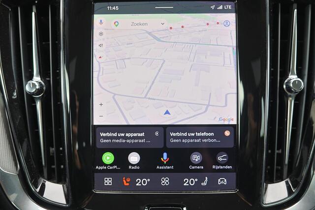Volvo V60 T6 Recharge AWD Essential Bright - IntelliSafe Assist & Surround - Parkeercamera achter - Verwarmde voorstoelen, stuur & achterbank - Parkeersensoren voor & achter - Inklapbare trekhaak - 18' LMV