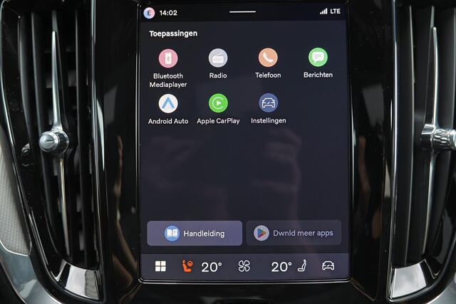 Volvo V60 T6 Recharge AWD Plus Dark - Panorama/schuifdak - IntelliSafe Assist & Surround - 360º Camera - Harman/Kardon audio - Verwarmde voorstoelen, stuur & achterbank - Parkeersensoren voor & achter - Elektr. bedienb. voorstoelen met geheugen - Head up display - 