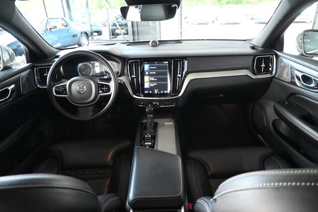 Volvo V60 2.0 T6 AWD Inscription 310PK! Panoramadak Navigatie Head-Up! Bowers/Wilkins VOLL!! Inruil Mogelijk!