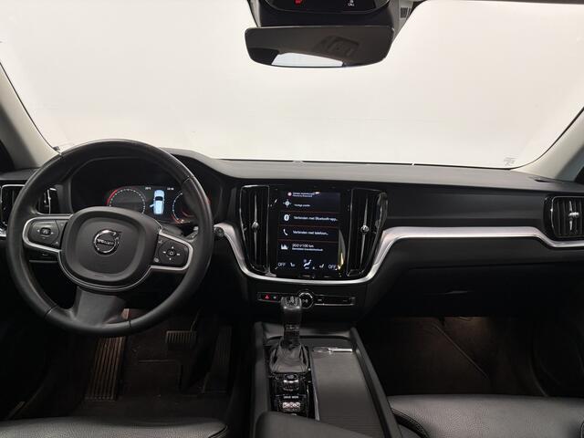 Volvo V60 2.0 T4 190pk AUT8 Momentum Pro Leer/ Stoelverw/ Apple Android auto/ Comf. Stoelen