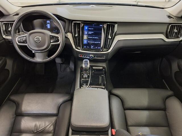 Volvo V60 2.0 T8 Recharge AWD Inscription | SOH: 97% | Long Range | Trekhaak | Stoel/stuur verwarming | Camera | Adaptieve Cruise | Power Seats | Memory | Schuif/kantel Panoramadak | BLIS |
