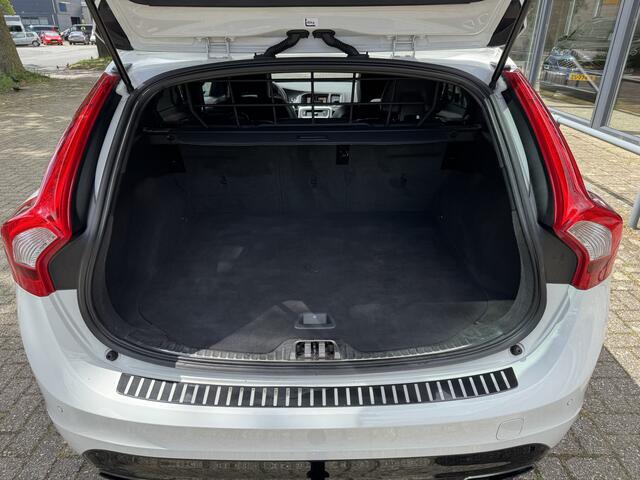 Volvo V60 1.5 T2 Polar+ Dynamic LEDER-TREKHAAK-AUTOMAAT