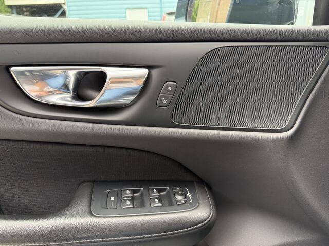 Volvo V60 2.0 T4 Automaat | Kinetic | Navigatie