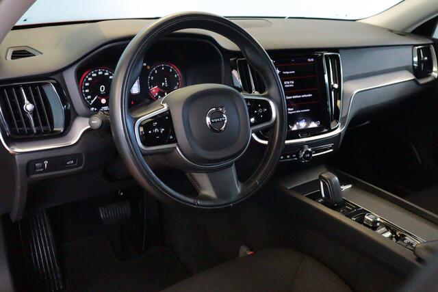 Volvo V60 2.0 B4 Business Pro Automaat | NAVI / APPCONNECT | PDC ACHTER | STUUR / STOELVERW | ADAP CRUISE | LANE-ASSIST |