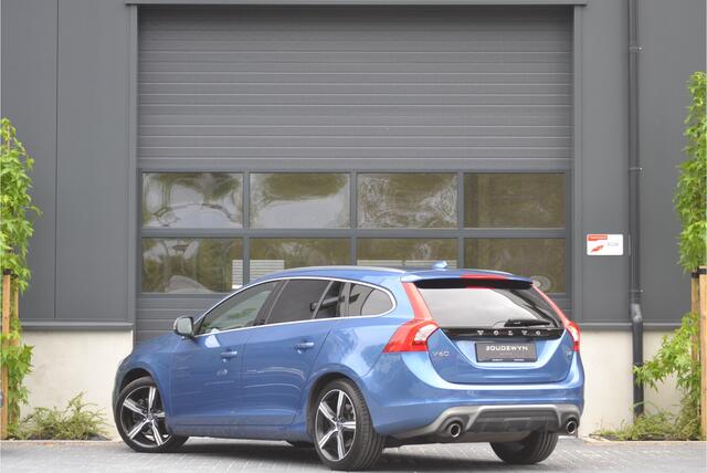 Volvo V60 2.0 T4 R-Design NAP | Schuif/kantel dak | Trekhaak | Camera