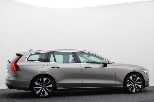 Volvo V60 2.0 T6 Twin Engine AWD Momentum Pro Climate, Cruise, Navigatie, Apple Carplay, LED, Trekhaak, 19''