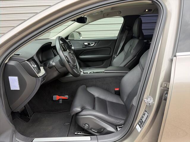 Volvo V60 2.0 B3 Inscription / Stoelverwarming / Elektr. Verstelb. Voorstoelen / Panoramadak /