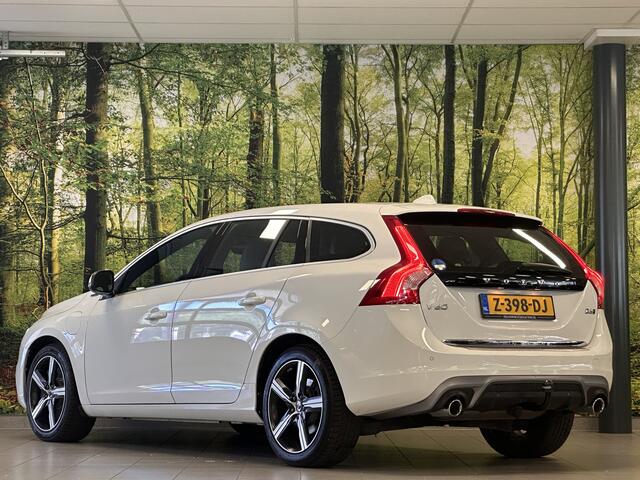 Volvo V60 2.4 D6 Twin Engine Special Edition | Dealer Onderhouden | Cruise Control | Stoelverwarming | Parkeersensoren Achter | Navigatie | Trekhaak
