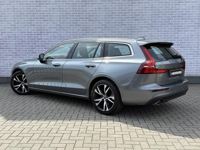 Volvo V60 2.0 B3 Business Pro | Trekhaak | Panoramadak | Achteruitrijcamera | Parkeersensoren | Keyless Entry | Elektrische Achterklep | Cruise Control Adaptief | BLIS | Navigatie | Apple Carplay | Android Auto