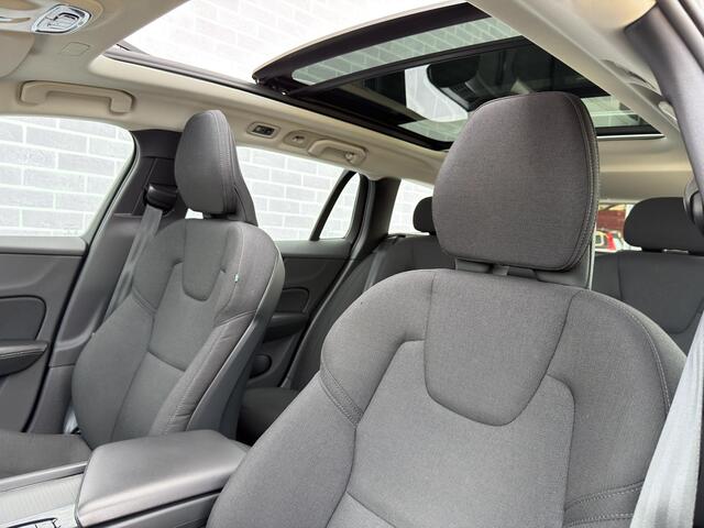 Volvo V60 2.0 B3 Business Pro | Trekhaak | Panoramadak | Achteruitrijcamera | Parkeersensoren | Keyless Entry | Elektrische Achterklep | Cruise Control Adaptief | BLIS | Navigatie | Apple Carplay | Android Auto
