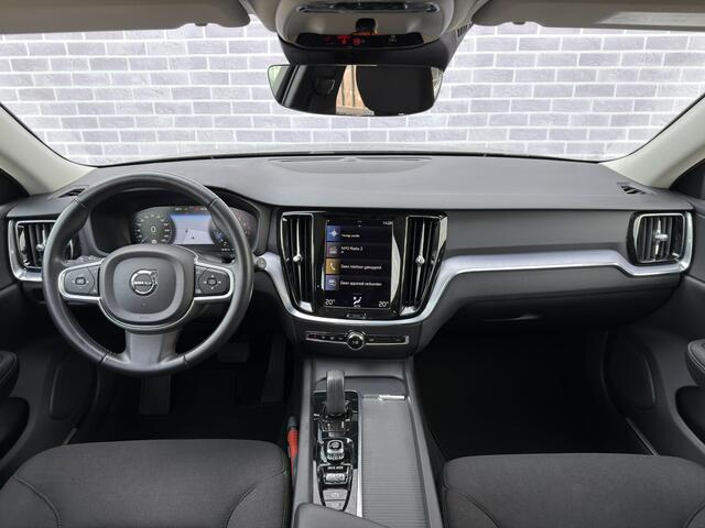 Volvo V60 2.0 B3 Business Pro | Trekhaak | Panoramadak | Achteruitrijcamera | Parkeersensoren | Keyless Entry | Elektrische Achterklep | Cruise Control Adaptief | BLIS | Navigatie | Apple Carplay | Android Auto
